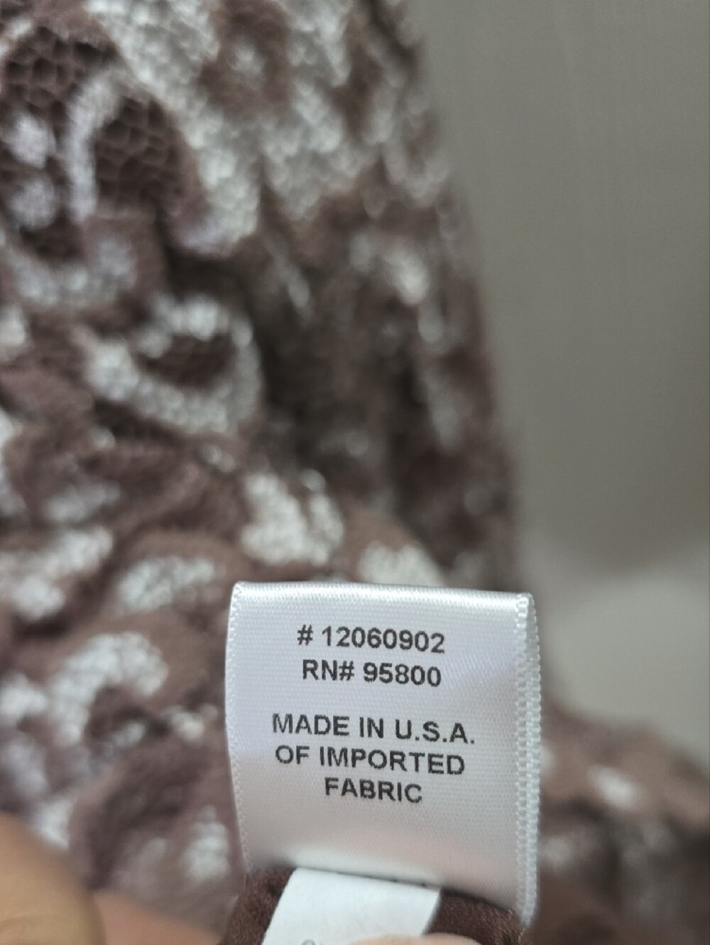Kiyonna Size 0X Brown Lace Dress with V-Neck - Picture 8 of 10